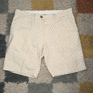 Tommy Hilfiger Men's Cream Patterned Shorts
